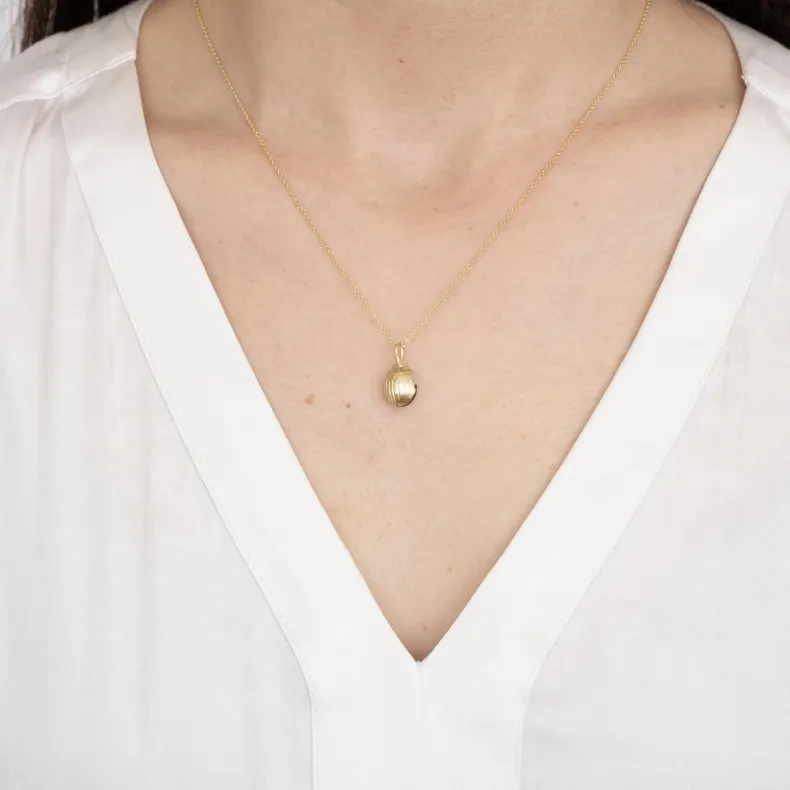 Black Barc 'Suzu Kanabun' Necklace