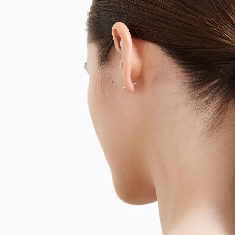 Shihara Diamond Twist Pin Earring 01