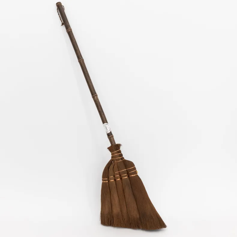 Yamamoto Katsunosuke Shoten Broom