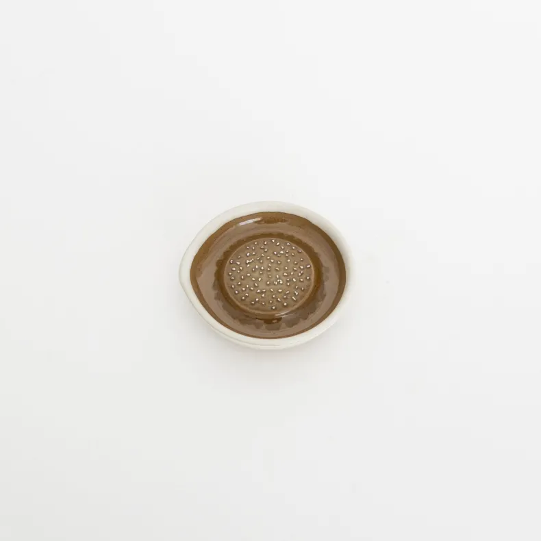 Motoshige Graters - White