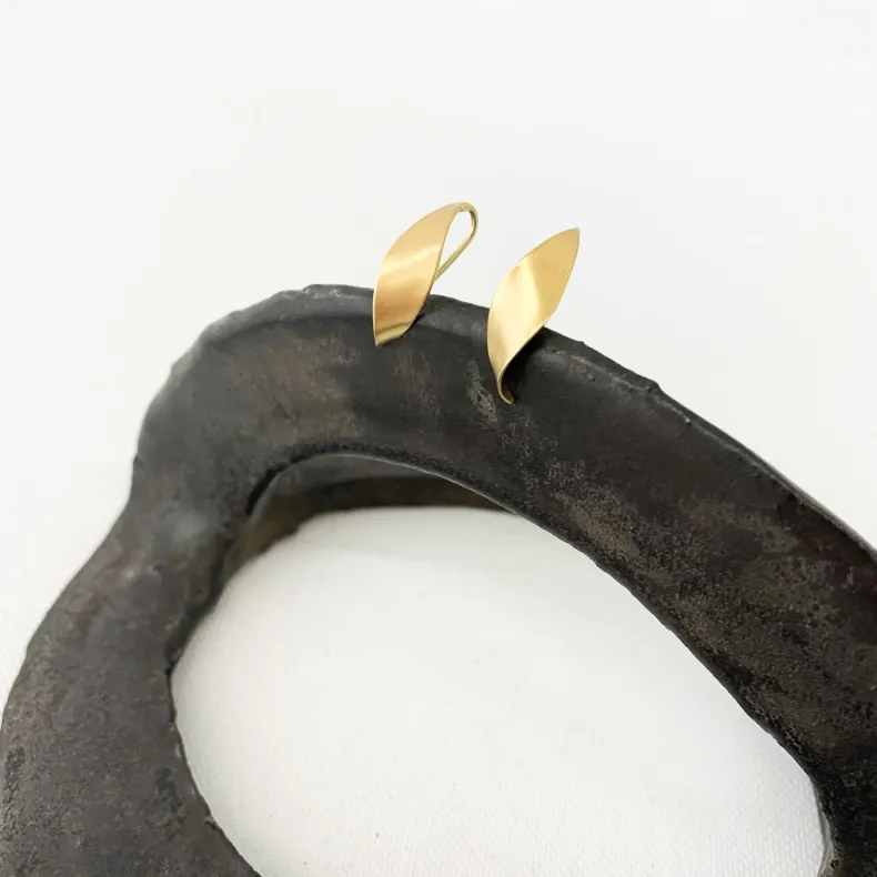 Black Barc 'Kare' Earrings