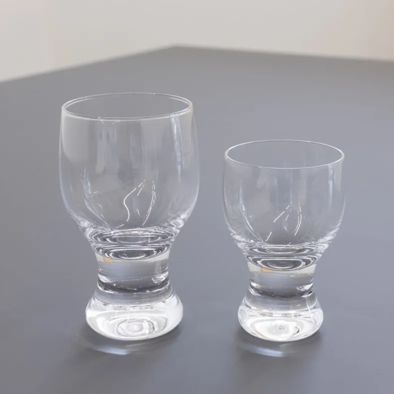 Hirota Wine Glass