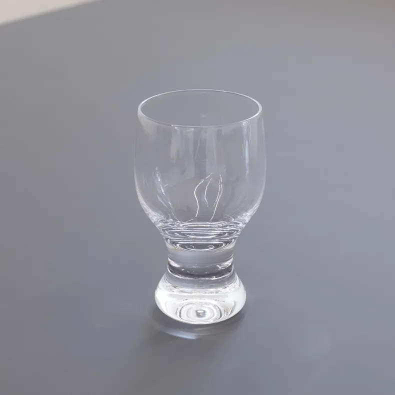 Hirota Wine Glass
