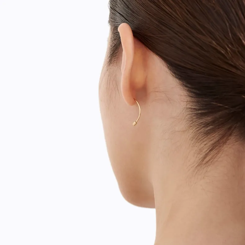 Shihara Diamond Twist Curl Earring 01