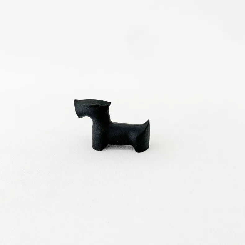 Kamasada Iron Scotty Dog Paperweight [TS502]